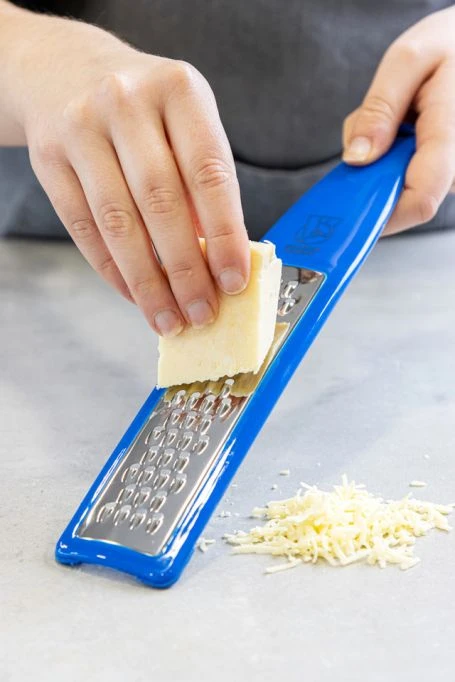 Colourworks Set Of 4 Handheld Graters 6 Colourworks Set Of 4 Handheld Graters - Image 6