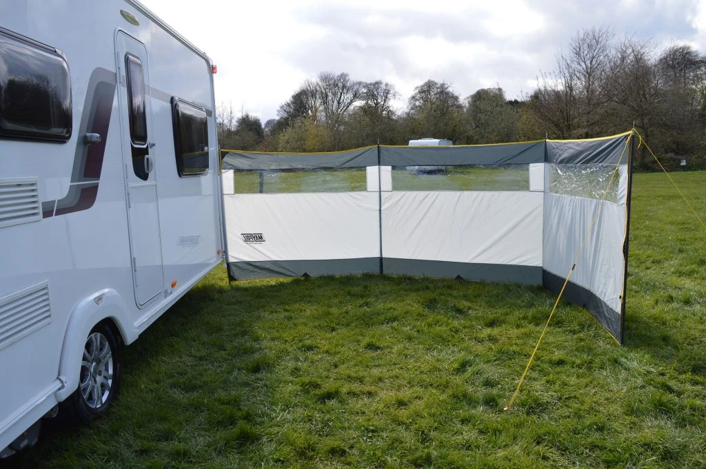 Maypole 3 Panel Poled Windbreak 4 Maypole 3 Panel Poled Windbreak - Image 4